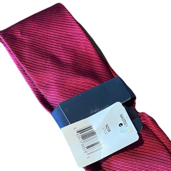 NWT Nautica 56 x 3.5 Red Silk Neck Tie - Picture 2 of 2